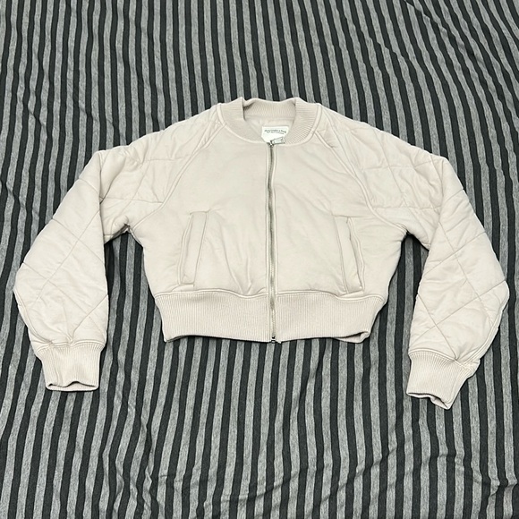 Abercrombie & Fitch Other - Abercrombie & Fitch | Women’s Quilted Bomber Jacket | Size X-Small
